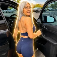 Grandma I'd Like to Fuck (GILF) token icon