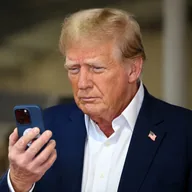 trumponfone (TRUMPFONE) token icon